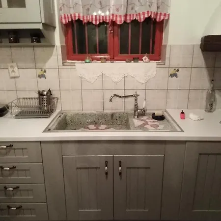 φιλυρα πετρινο