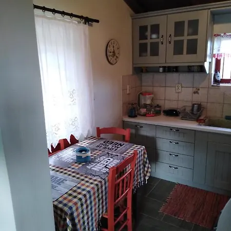 Feriehus φιλυρα πετρινο *