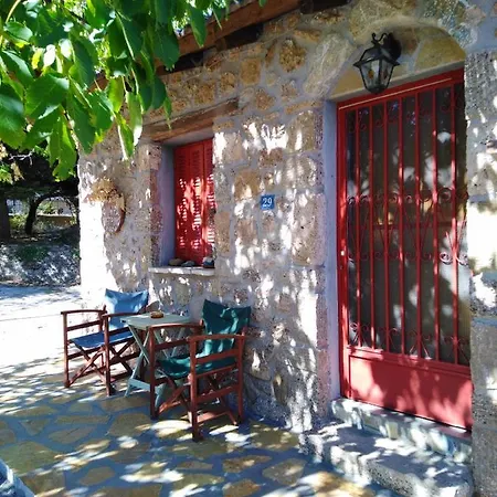 Дом отдыха φιλυρα πετρινο *