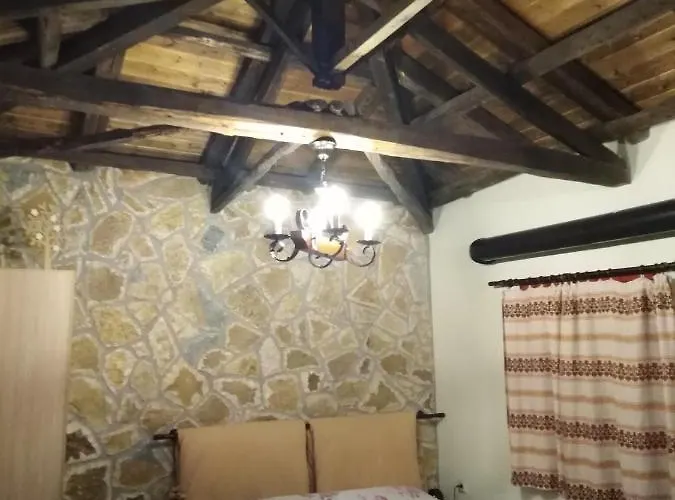 φιλυρα πετρινο Prázdninový dům Kernitsa